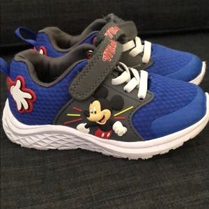 Mickey Mouse sneaker size 9